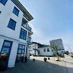 Marthes Seeblick Apartment *